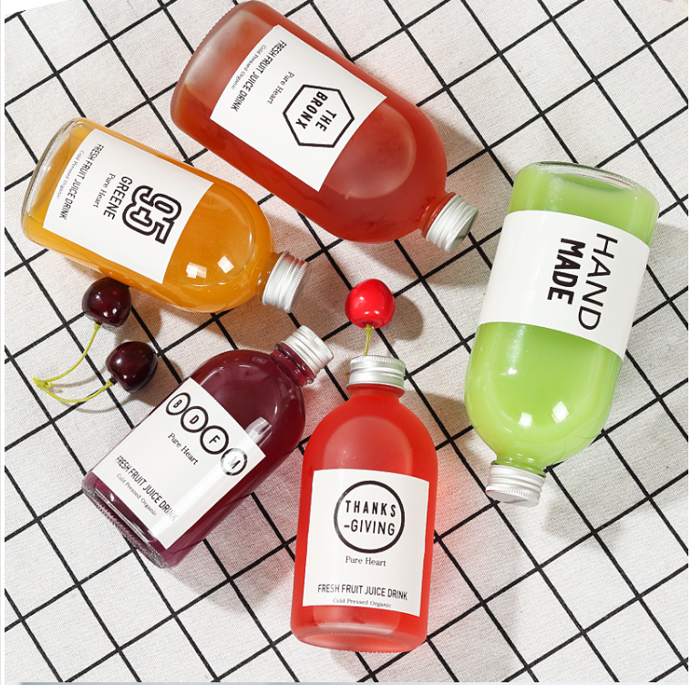 round Boston glass bottle for beverage clear water bottle with metal lid