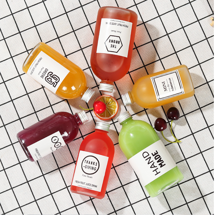 round Boston glass bottle for beverage clear water bottle with metal lid