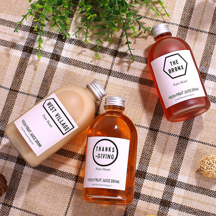 round new design portable water coffee cold juice beverage glass bottle with custom cap BPA free tritan 270ML350ML500ML