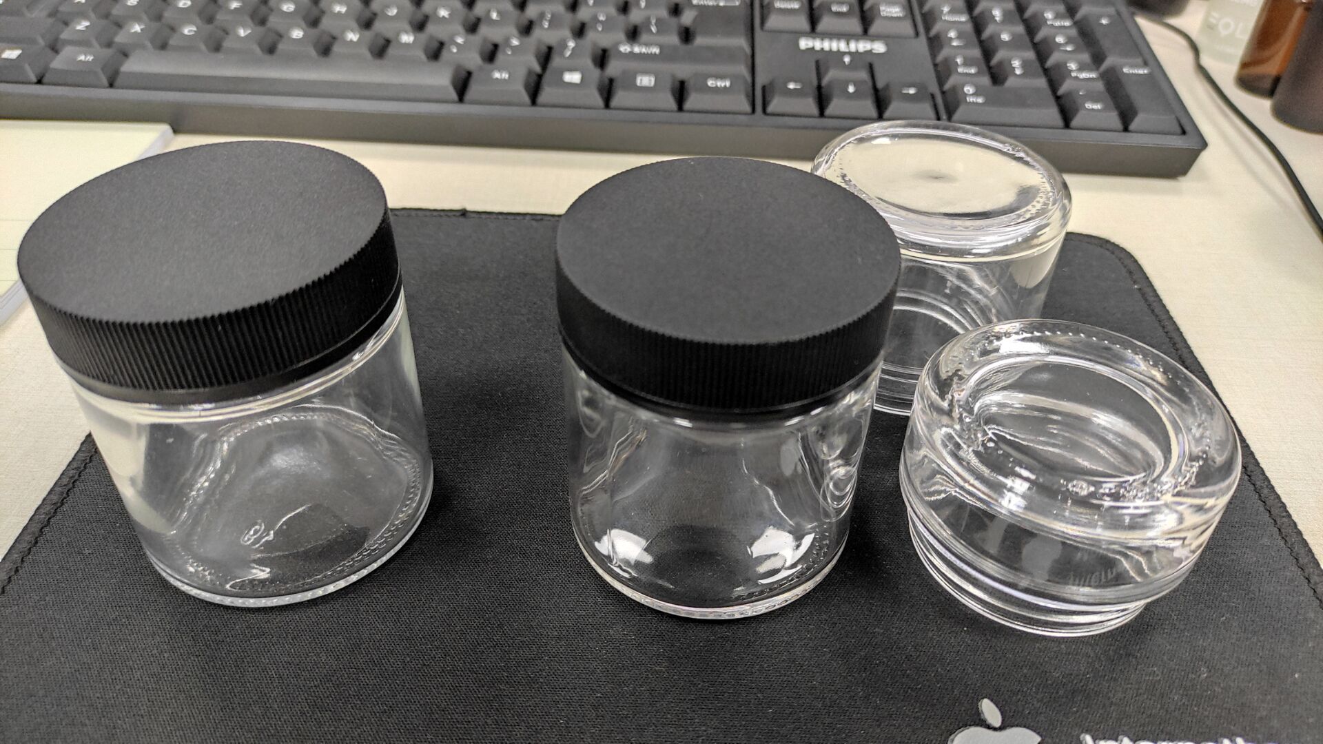 screw lid Clear round glass jar 2oz 3oz