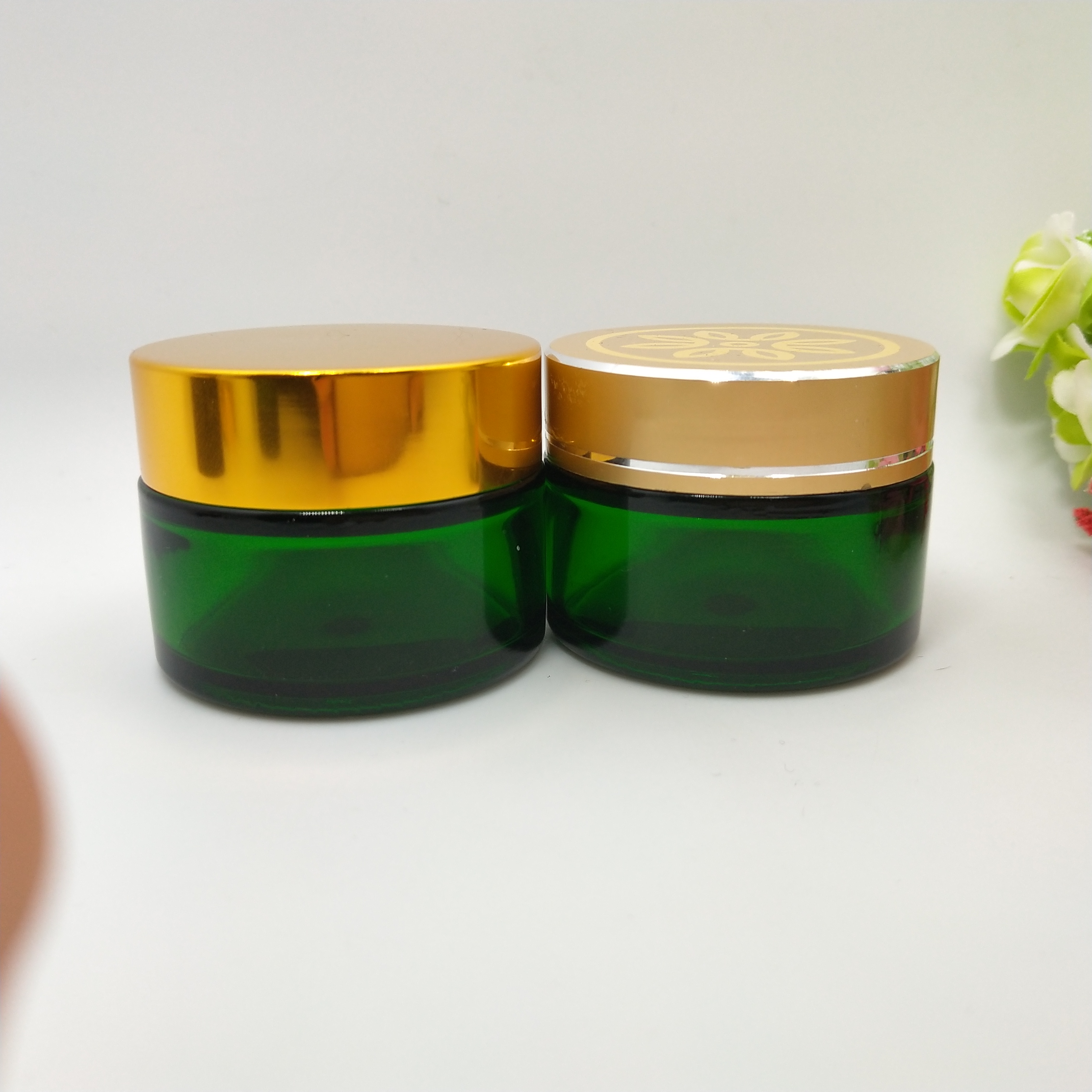 skincare packaging 15g 30g 50g 15ml 30ml 50ml amber green blue coloured sloping shoulder Cosmetic glass jar