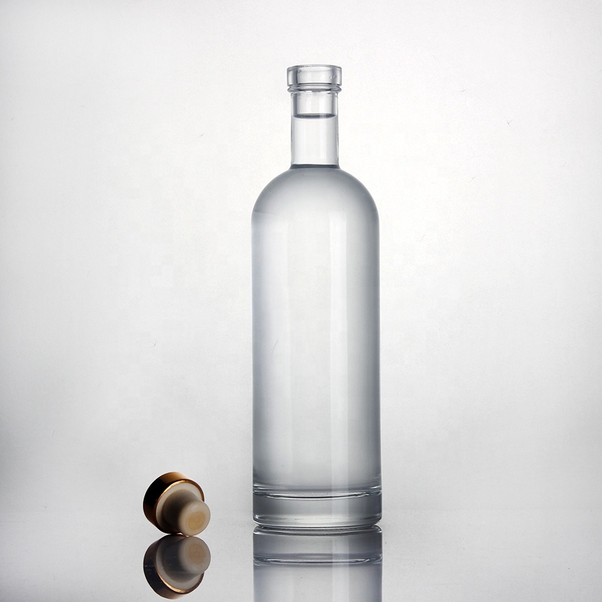 spraying engraved custom logo screw cork top rum gin tequila tall 500ml oslo bottles 700ml 750 ml glass liquor bottle
