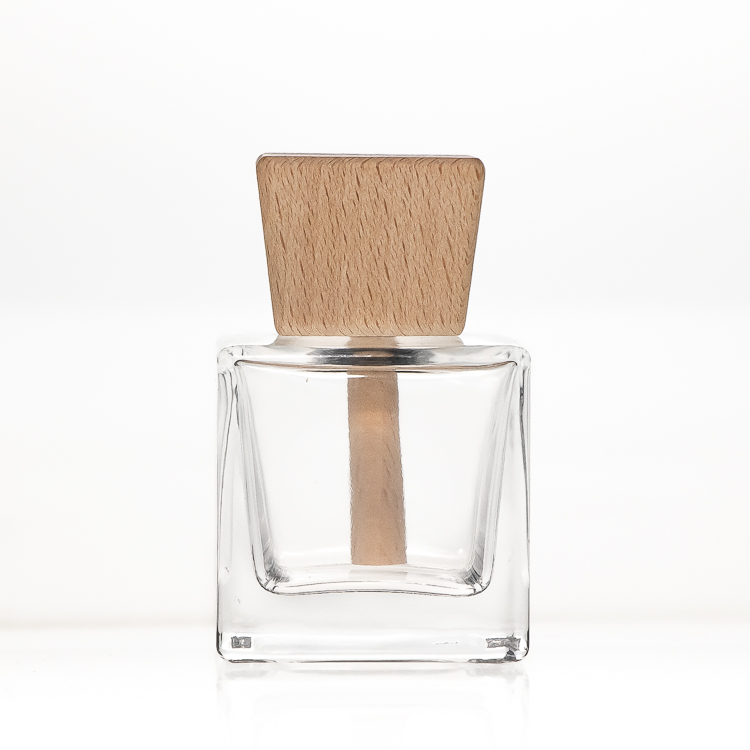 square clear empty aroma reed diffuser custom glass bottle with metal cap