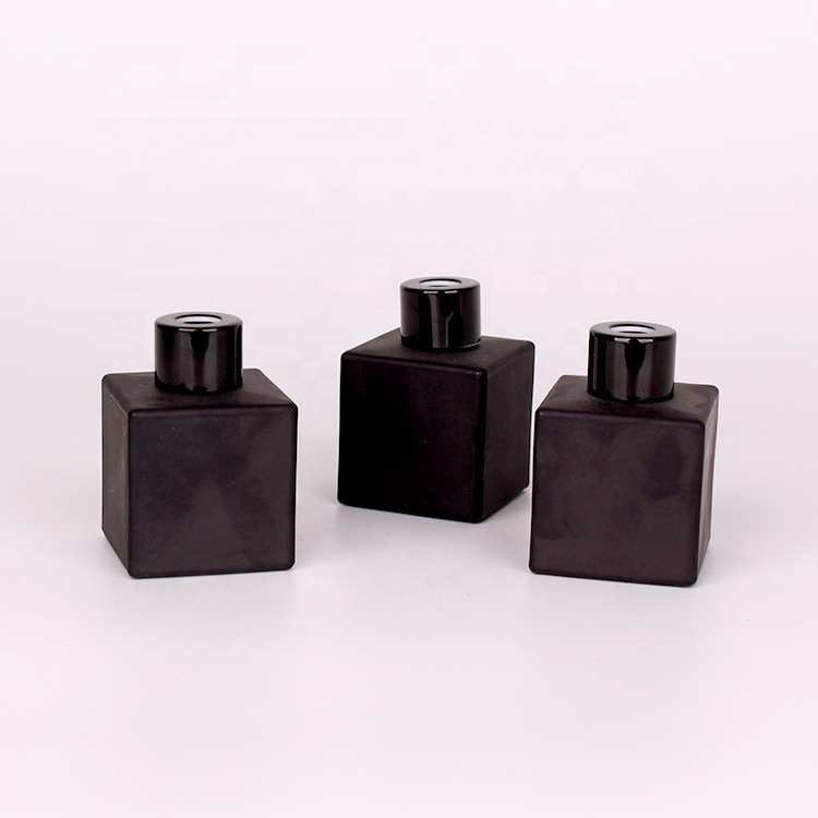 square glass aroma diffuser bottle with aluminium plastic lid 50ml