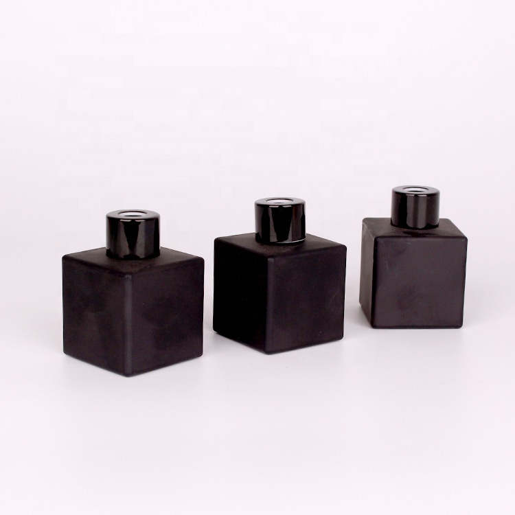 square glass aroma diffuser bottle with aluminium plastic lid 50ml