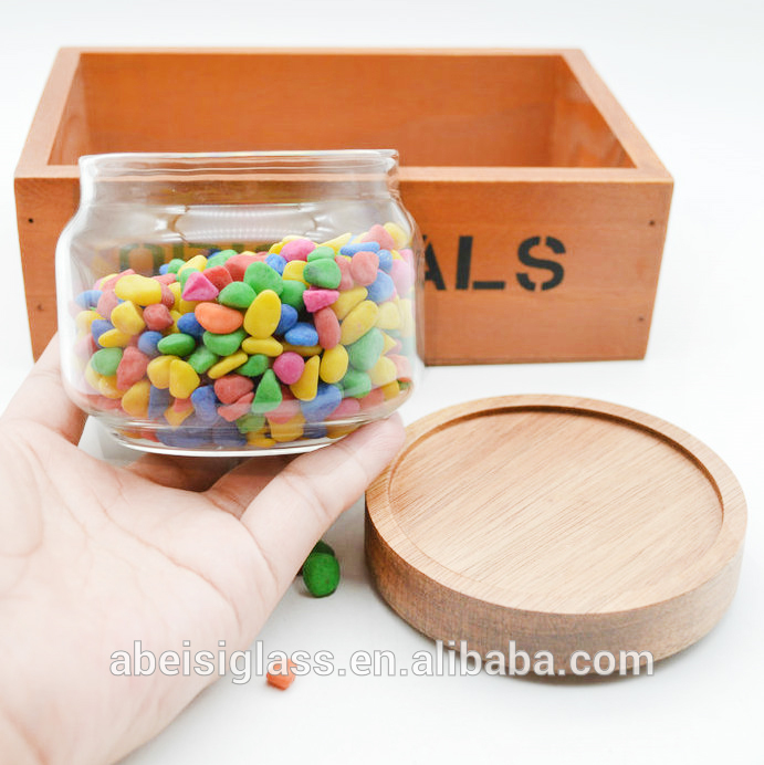 the new style round glass storage jar for tea and for food sealed with wood cork