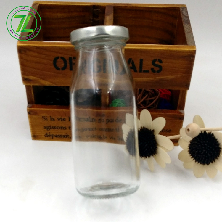 twist off cap sealing type 250ml bulk milk glass bottle 8oz juice bottle for sale