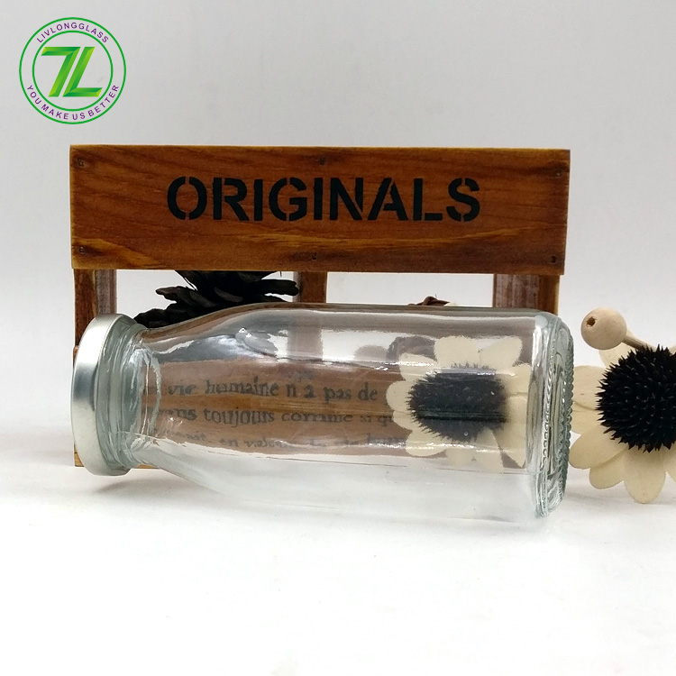 twist off cap sealing type 250ml bulk milk glass bottle 8oz juice bottle for sale