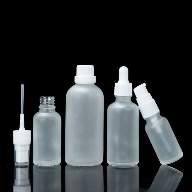 white Black Silver Gold Empty Frosted Glass Spray Bottle with Fine Mist Spray