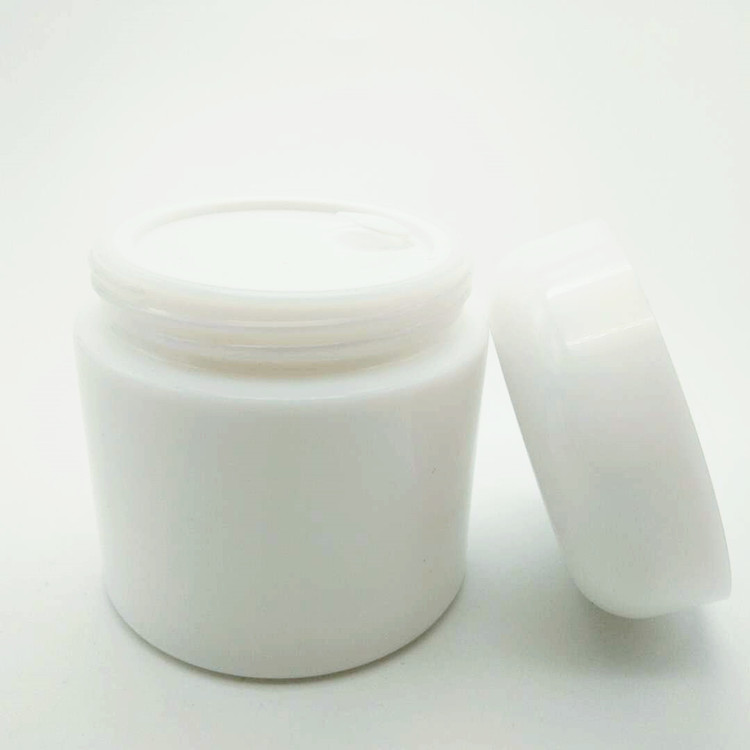 white ceramic glass cosmetic cream jar with round plastic cap