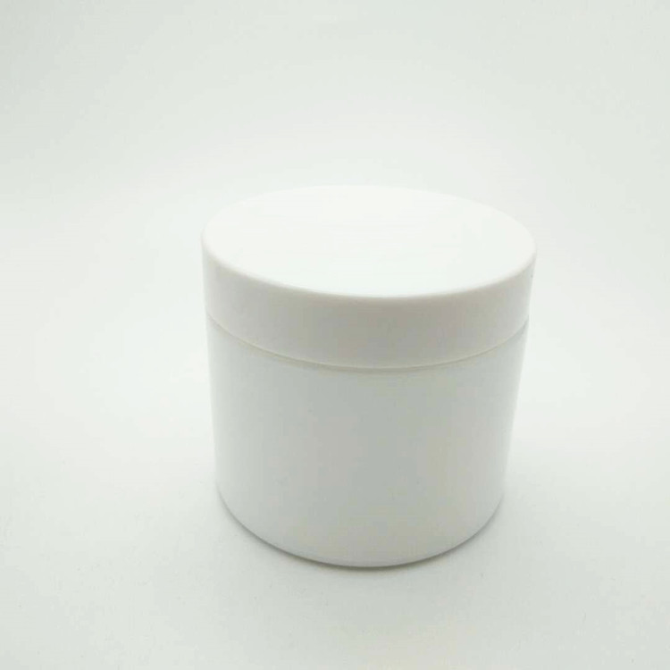 white ceramic glass cosmetic cream jar with round plastic cap