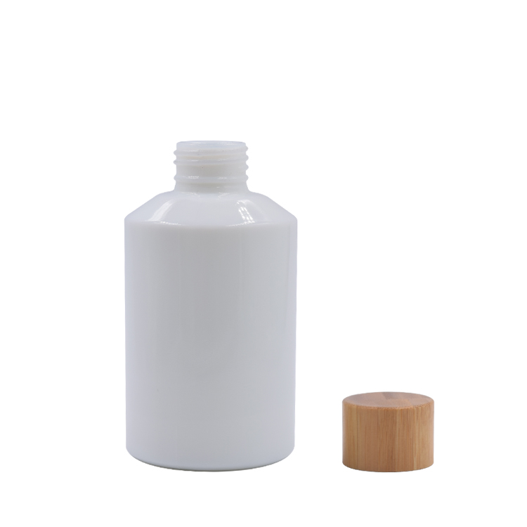 white cosmetic bamboo cream lotion glass bottle with bamboo screw cap
