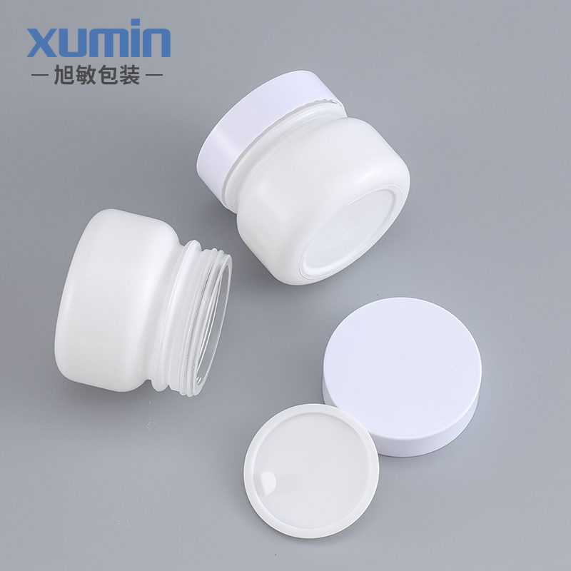 white cosmetic glass jars and bottles 50g 50ml 110ml 150ml lotion pump with skin care packaging