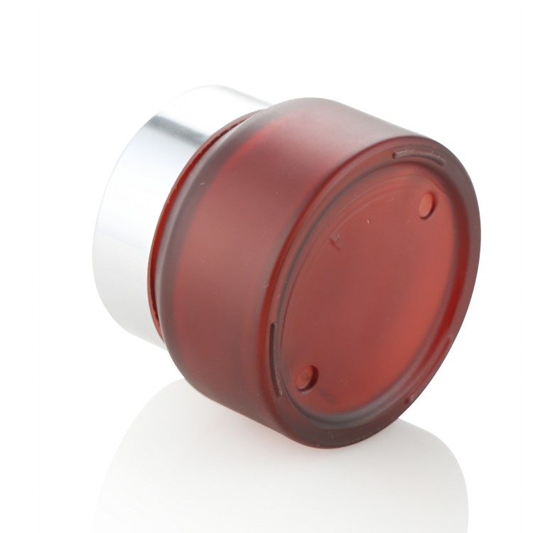 whole sale15g 30g 50g high quality air tight slant shoulder frosted red cosmetic body scrub jars with matte silver aluminum lid