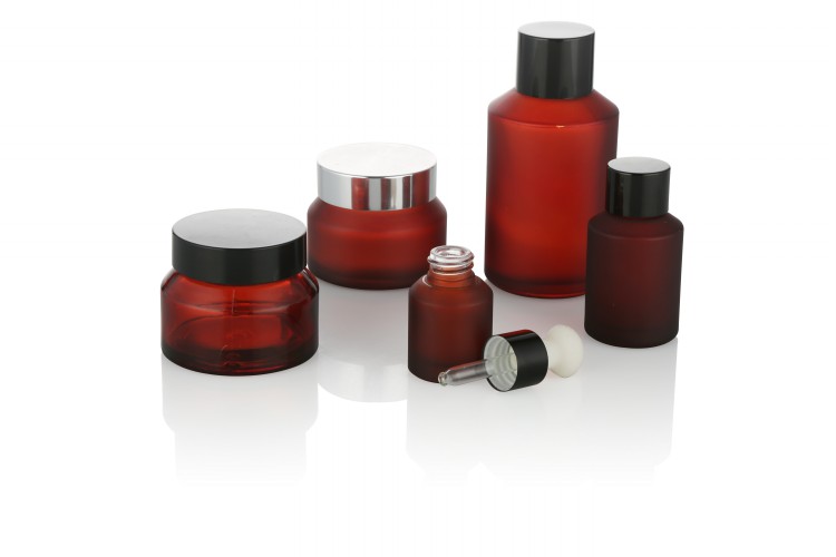 whole sale15g 30g 50g high quality air tight slant shoulder frosted red cosmetic body scrub jars with matte silver aluminum lid