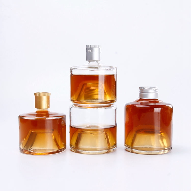 wholesale 100ml 200ml 375ml mini wine  glass bottles with Lids folded shape popular design Gin Vodka Drinking Bottles
