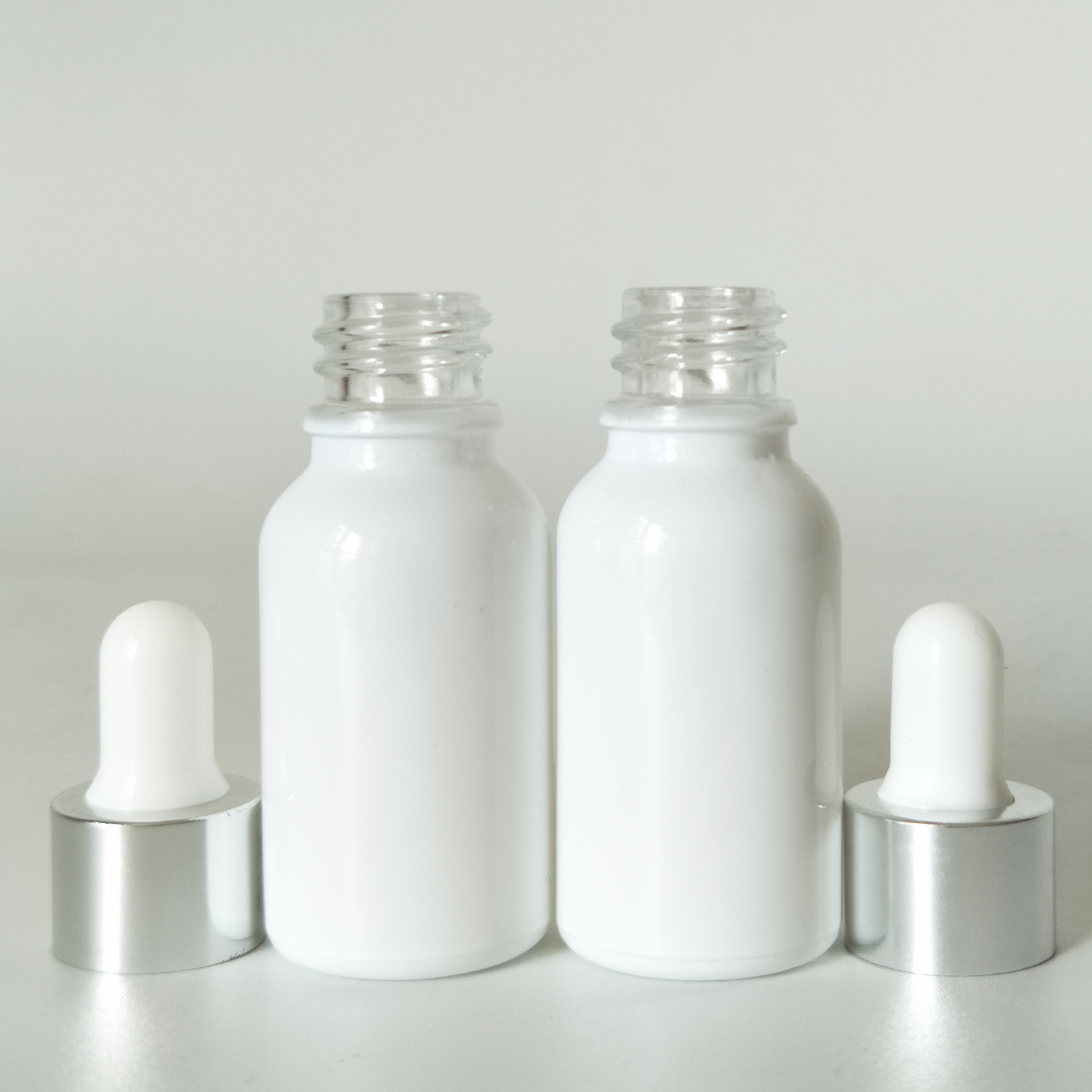 wholesale 15ml shiny white empty dropper glass bottle 30ml essential oil glass bottles