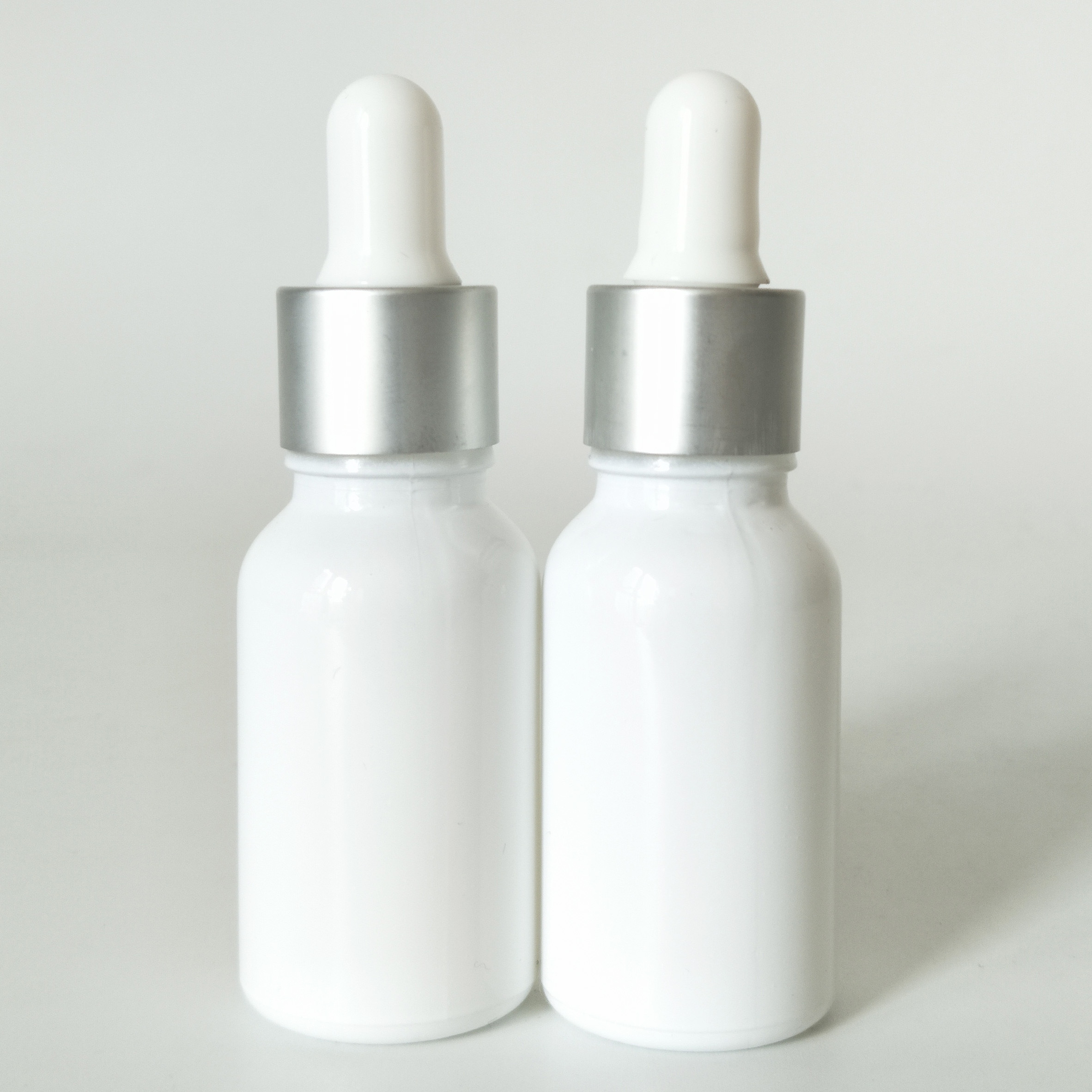 wholesale 15ml shiny white empty dropper glass bottle 30ml essential oil glass bottles