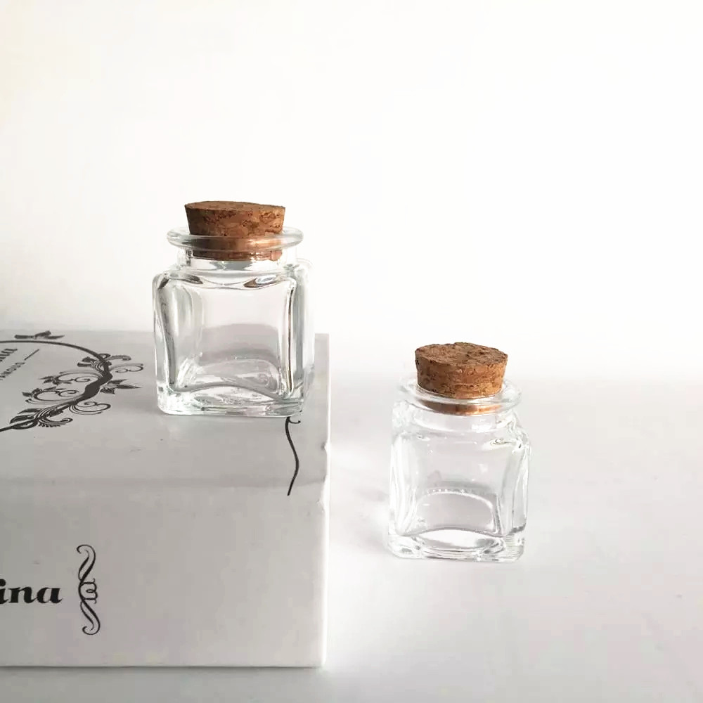 wholesale 1oz 3oz sea salt packaging 30ml 90ml candy bottle 3g 5g empty saffron powder clear square glass jar with cork stopper