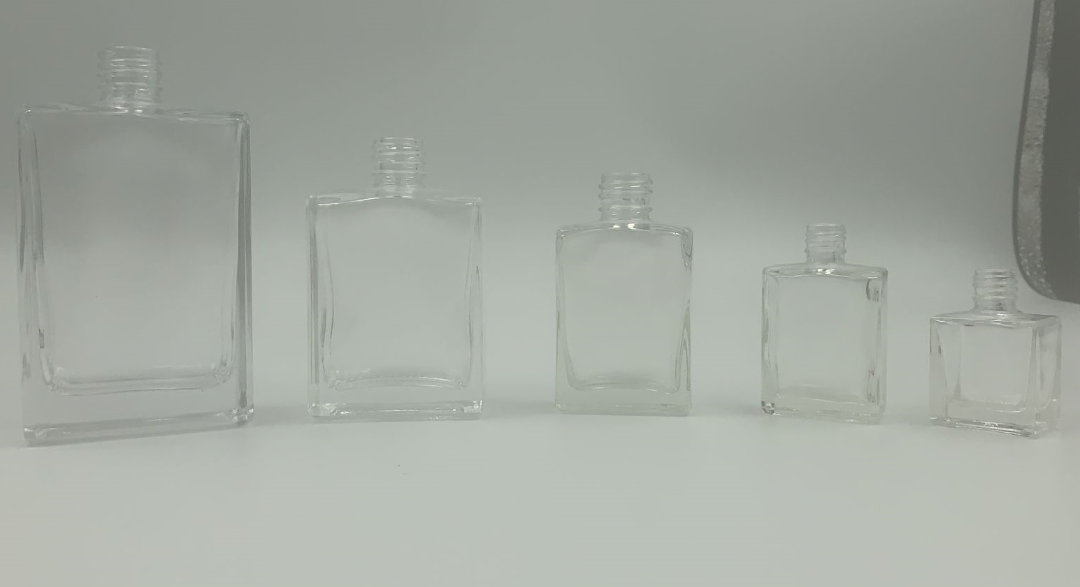 wholesale 30ml square shape clear dropper essential oil glass bottle