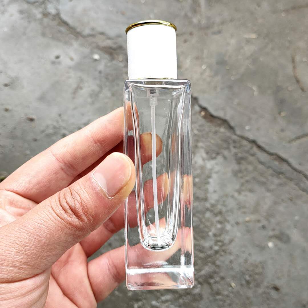 wholesale 50 ml empty square thicken bottom transparent glass perfume spray bottles