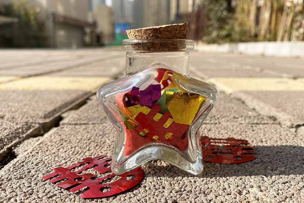 wholesale 50ml 150ml 300ml unique glass candy jars with lids lucky star wishing glass bottles with cork for wedding gift