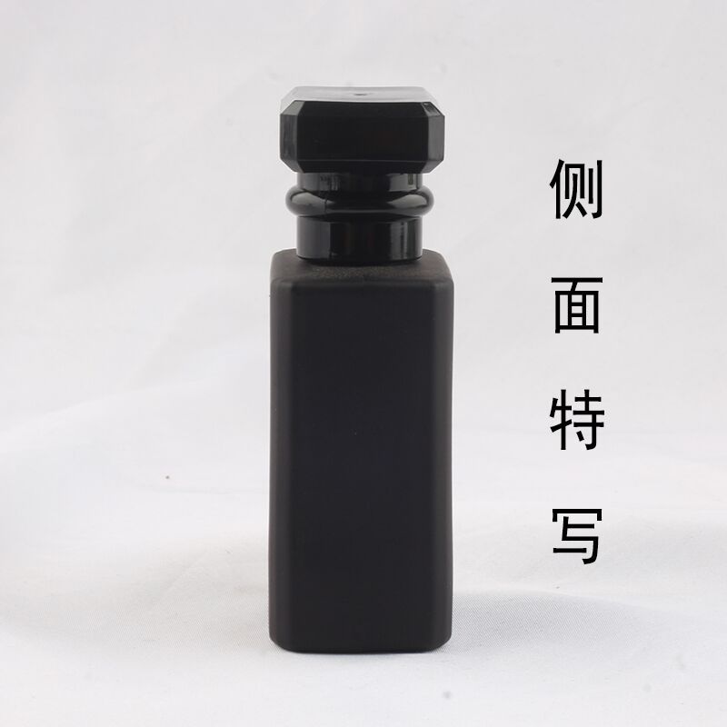 wholesale 50ml black colour glass perfume bottle with spray cap