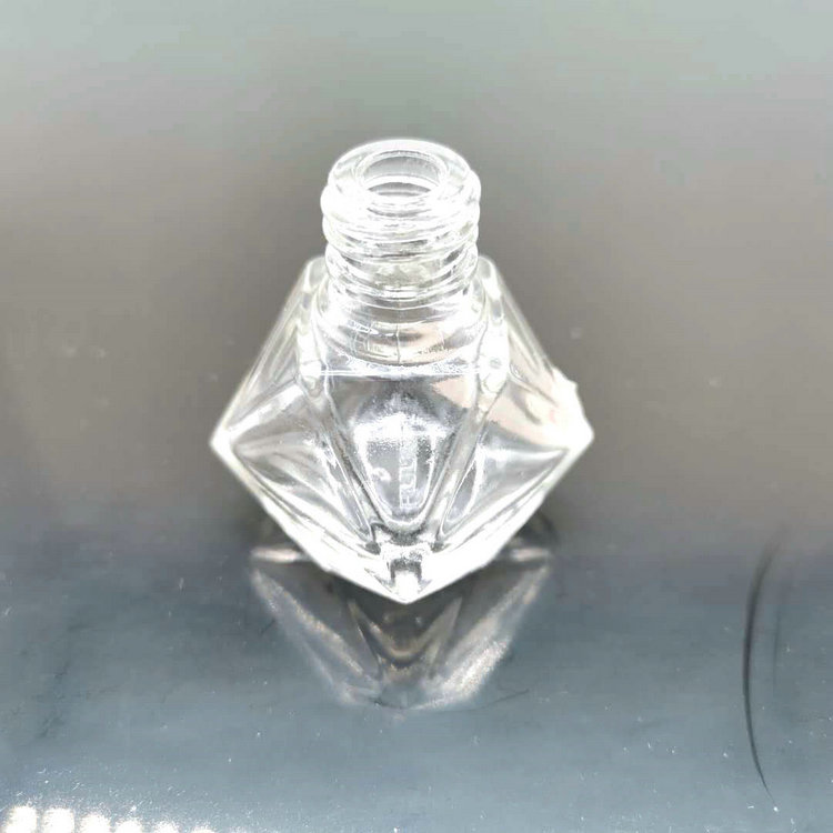 wholesale 5ml unique shape roll on glass bottle with roller ball and gold screw cap