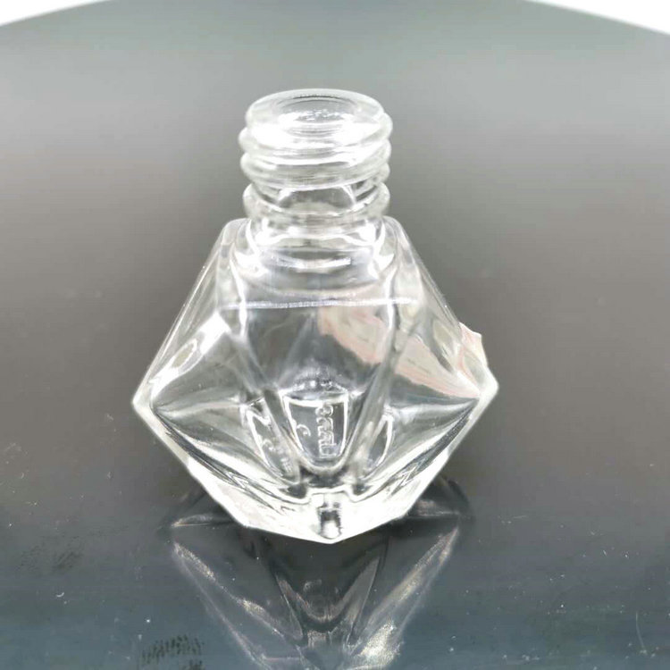 wholesale 5ml unique shape roll on glass bottle with roller ball and gold screw cap