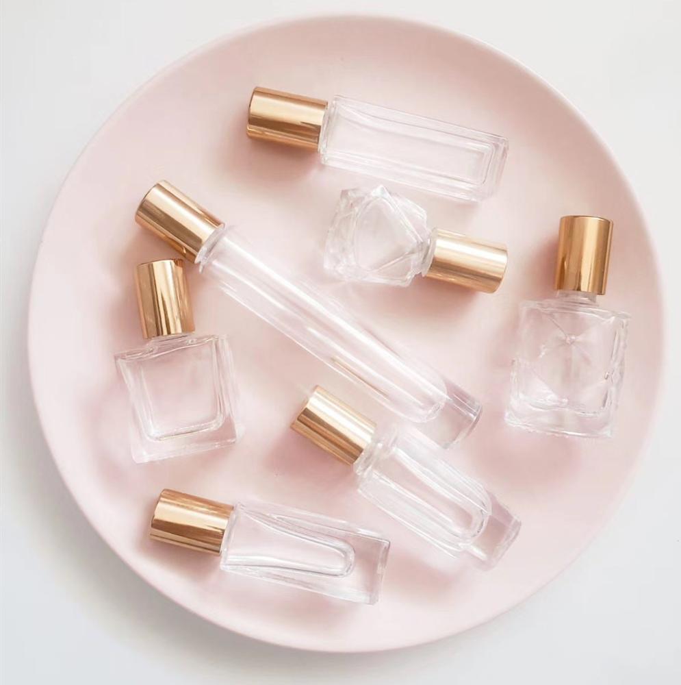 wholesale 6ml 8ml 10ml mini glass bottle perfume/essential oil roller bottle with gold lid
