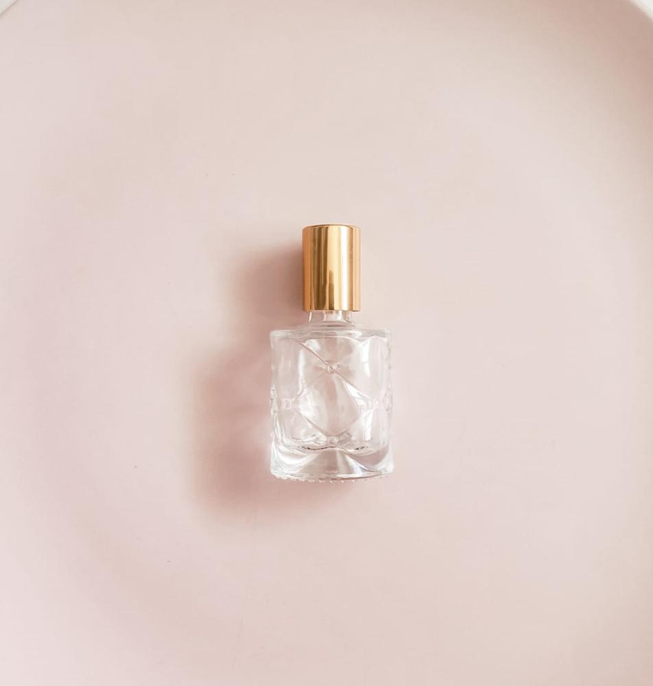 wholesale 6ml 8ml 10ml mini glass bottle perfume/essential oil roller bottle with gold lid