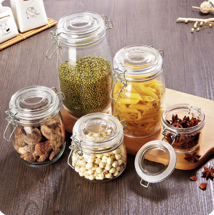 wholesale big and small empty glass jars and round containers with clip lid for kitchen