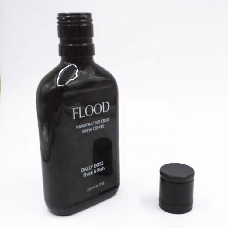 wholesale cheap price flat hip flask 200ml black glass bottle with scrwe cap for beverage juice cold brew coffee