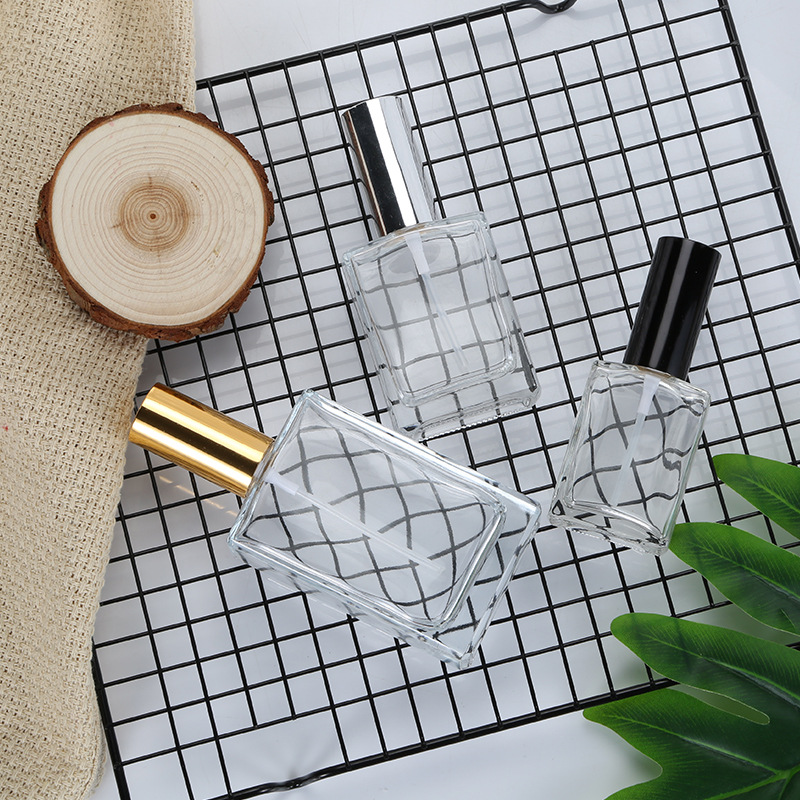 wholesale factory clear glass square cosmetic Spray Bottle and pump bottle for perfume or foundation with good price