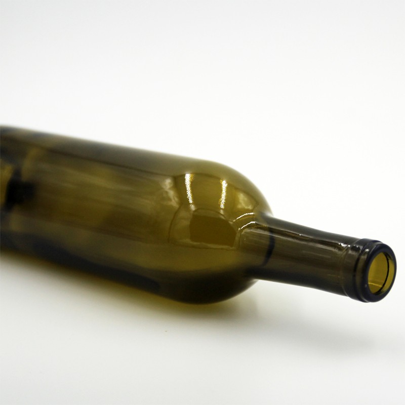 wholesale factory out green clear dark brown glass red wine bottles 750 ml 375 ml 1500 ml