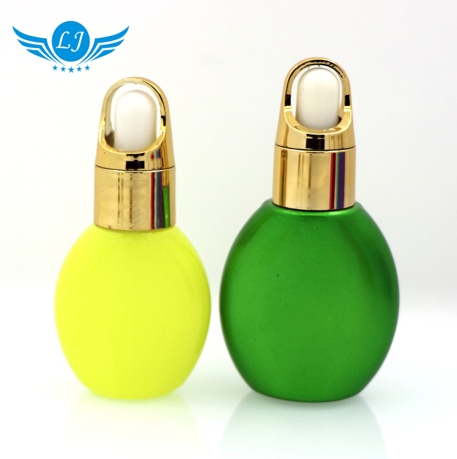 wholesale glass apothecary bottles with head spray for flat essential oil perfume cosmetics packaging