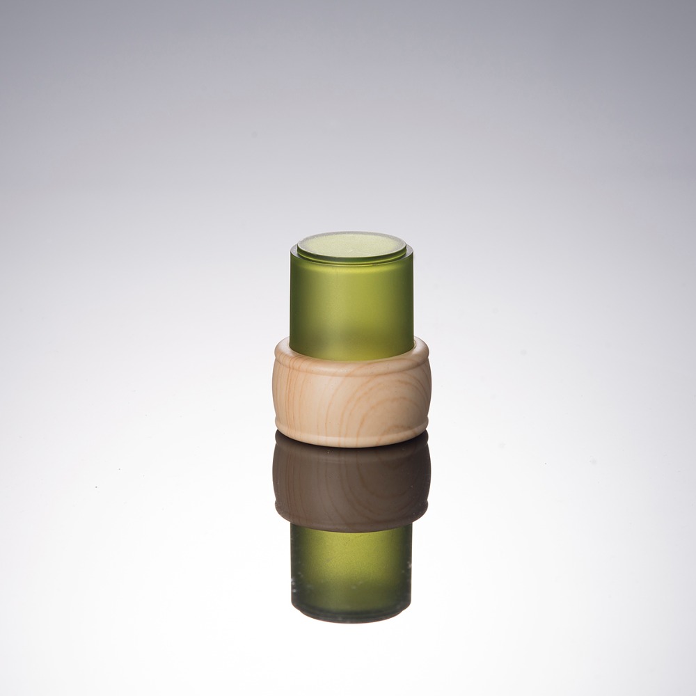 wholesale green packaging container 50G 40ml 100ml 120ml lotion glass bottles for cosmetics