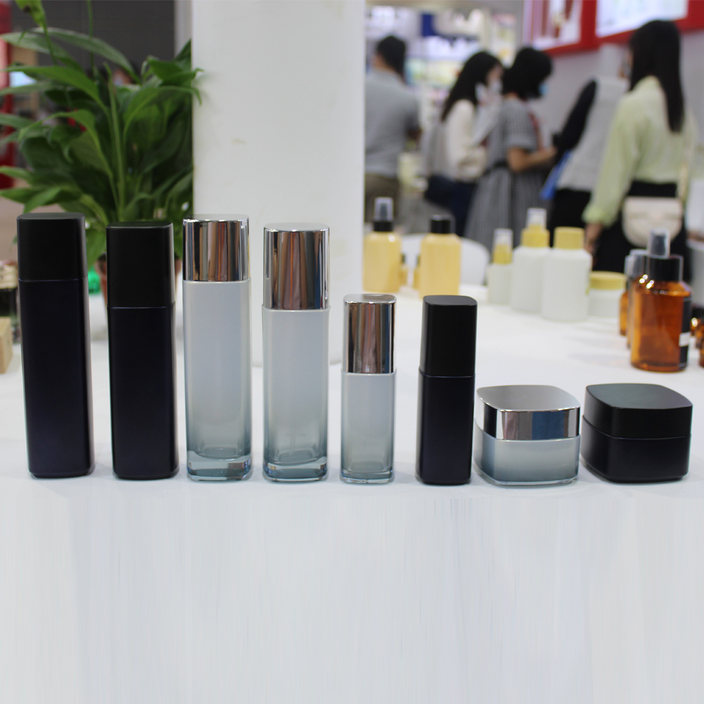 wholesale high quality black cosmetic lotion bottle and frosted black glass lip balm jar