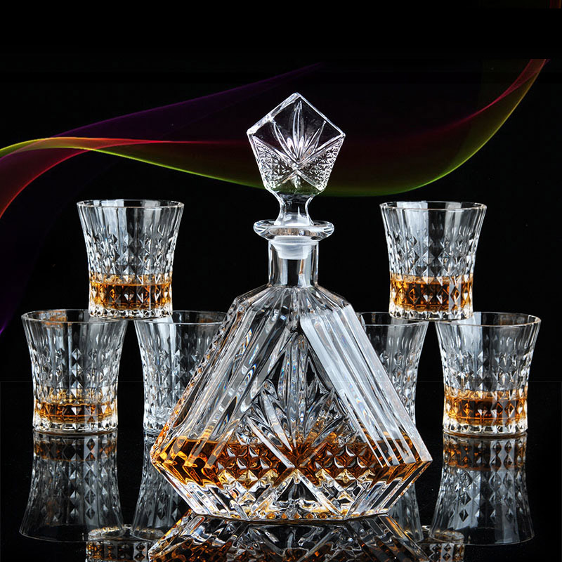 wholesale luxury low MOQ crystal whiskey decanter set and wine glass decanter