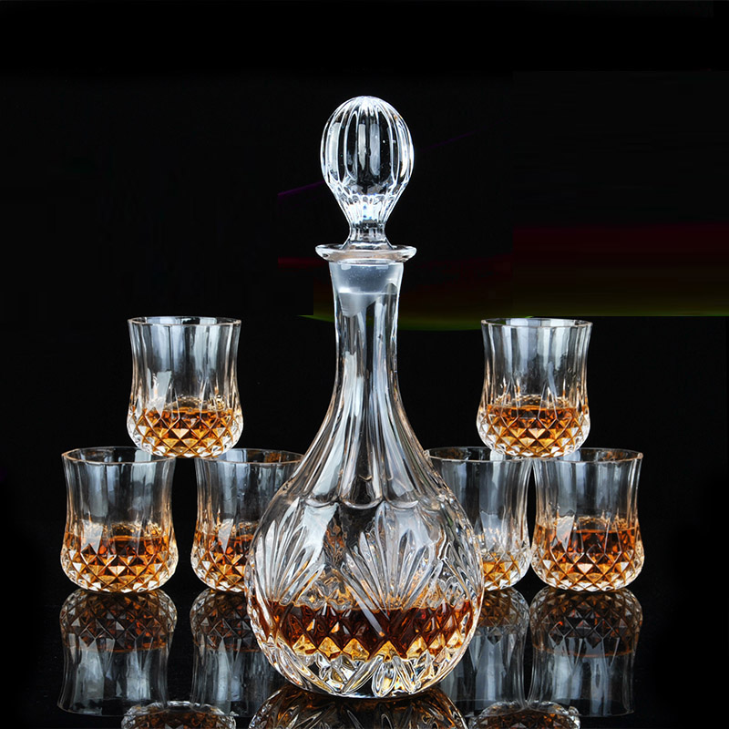 wholesale luxury low MOQ crystal whiskey decanter set and wine glass decanter