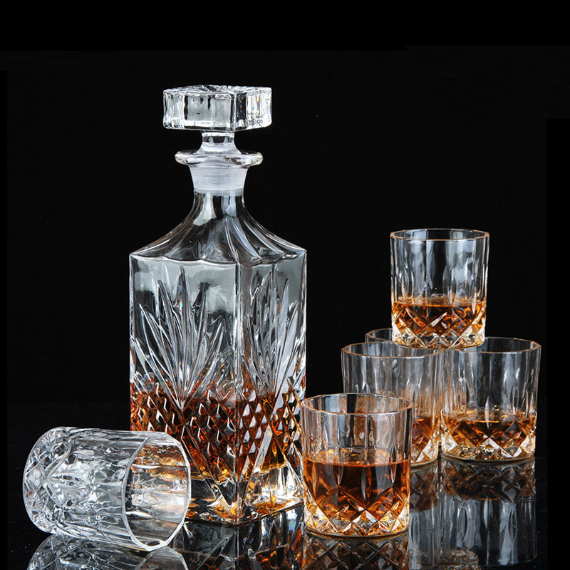 wholesale luxury low MOQ crystal whiskey decanter set and wine glass decanter