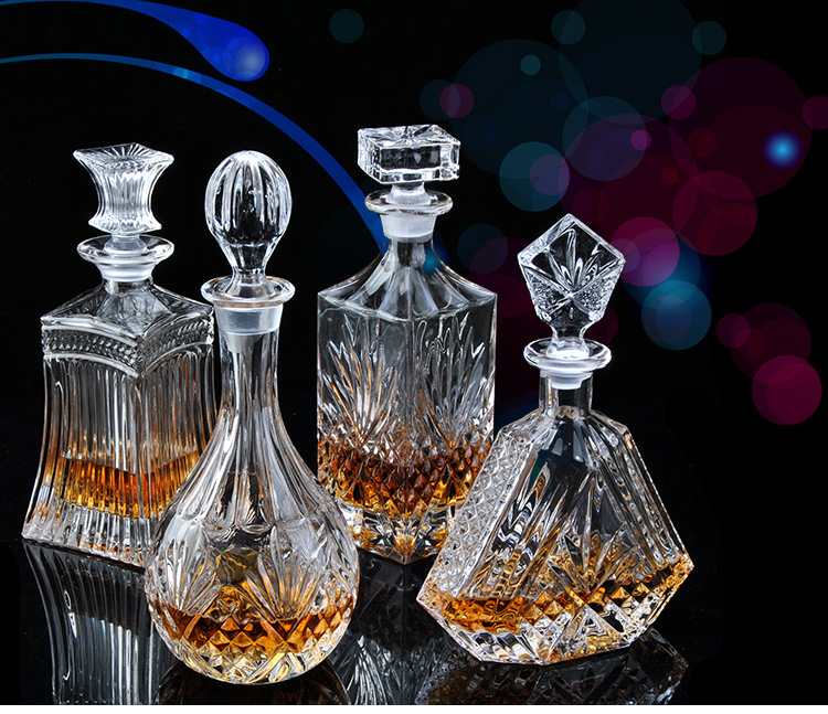 wholesale luxury low MOQ crystal whiskey decanter set and wine glass decanter