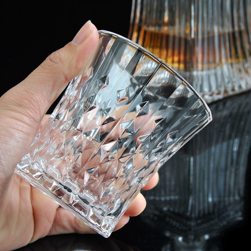 wholesale luxury low MOQ crystal whiskey decanter set and wine glass decanter