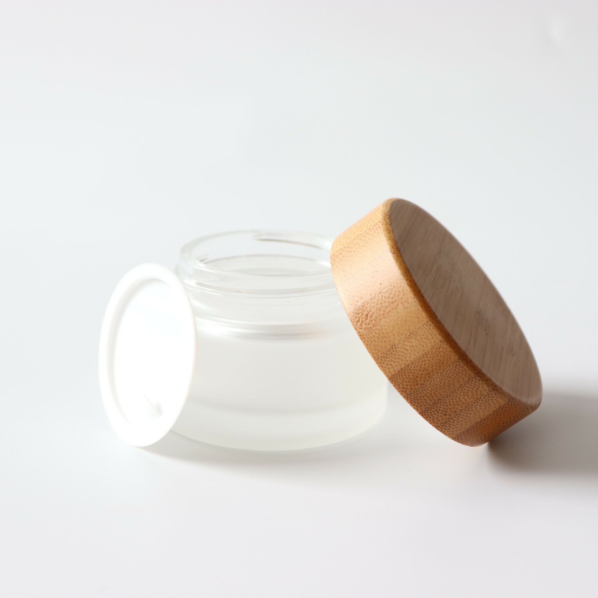 wholesale packing emtpy frosted cometic glass jar for cream