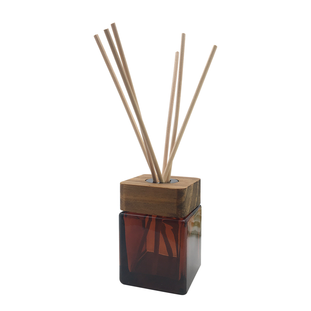 wholesale private logo 100ml wooden top amber rattan reed diffuser bottle with gift box for home fragrance and hotel air fresh