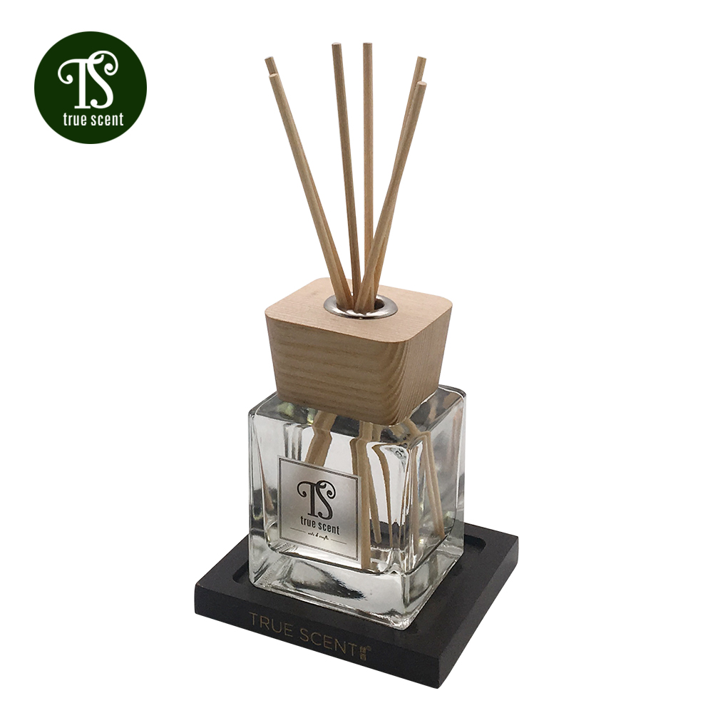 wholesale private logo 150ml wooden top clear rattan reed diffuser bottle with gift box for home fragrance and hotel air fresh