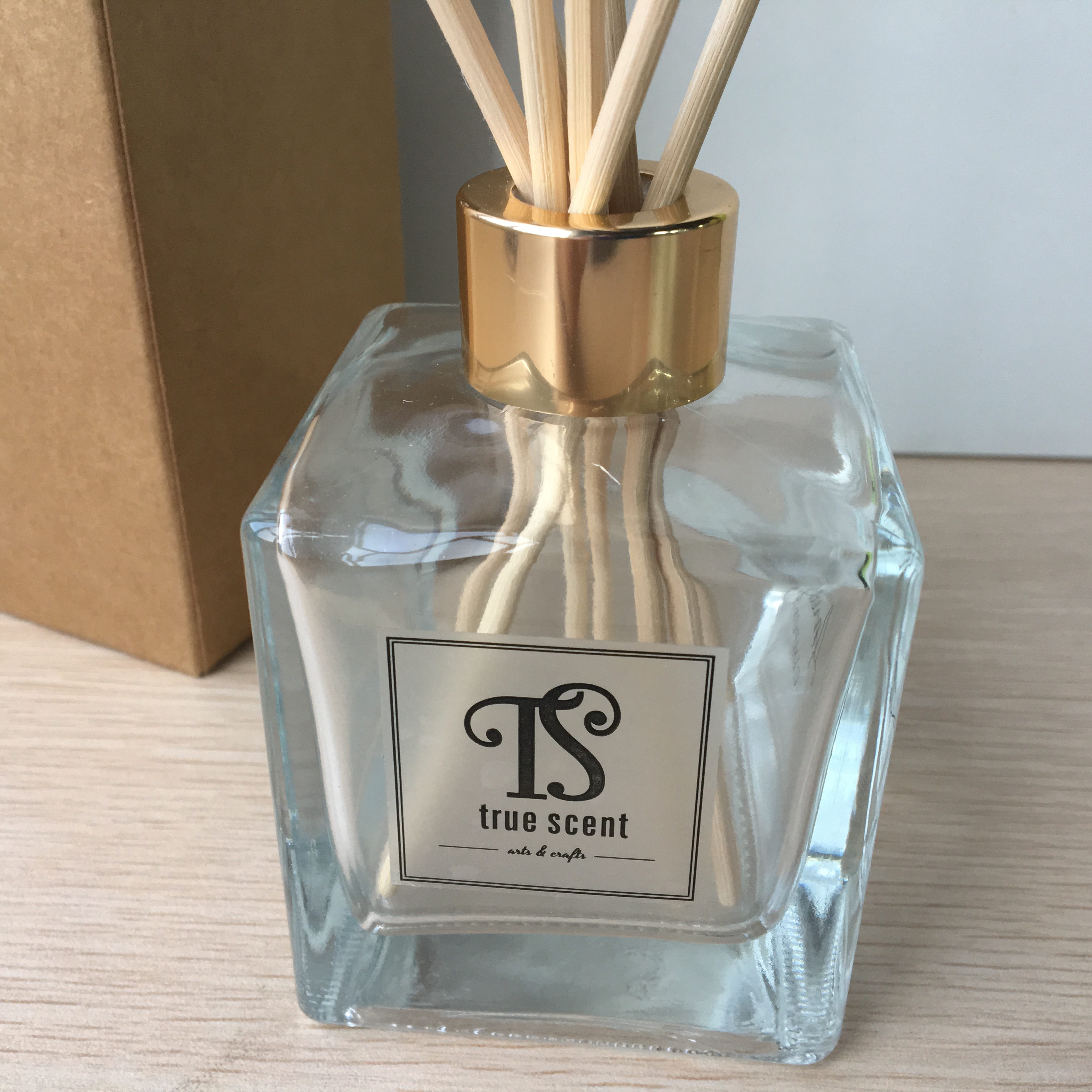 wholesale private logo clear square rattan reed diffuser 200ml Glass bottle with gift box for home