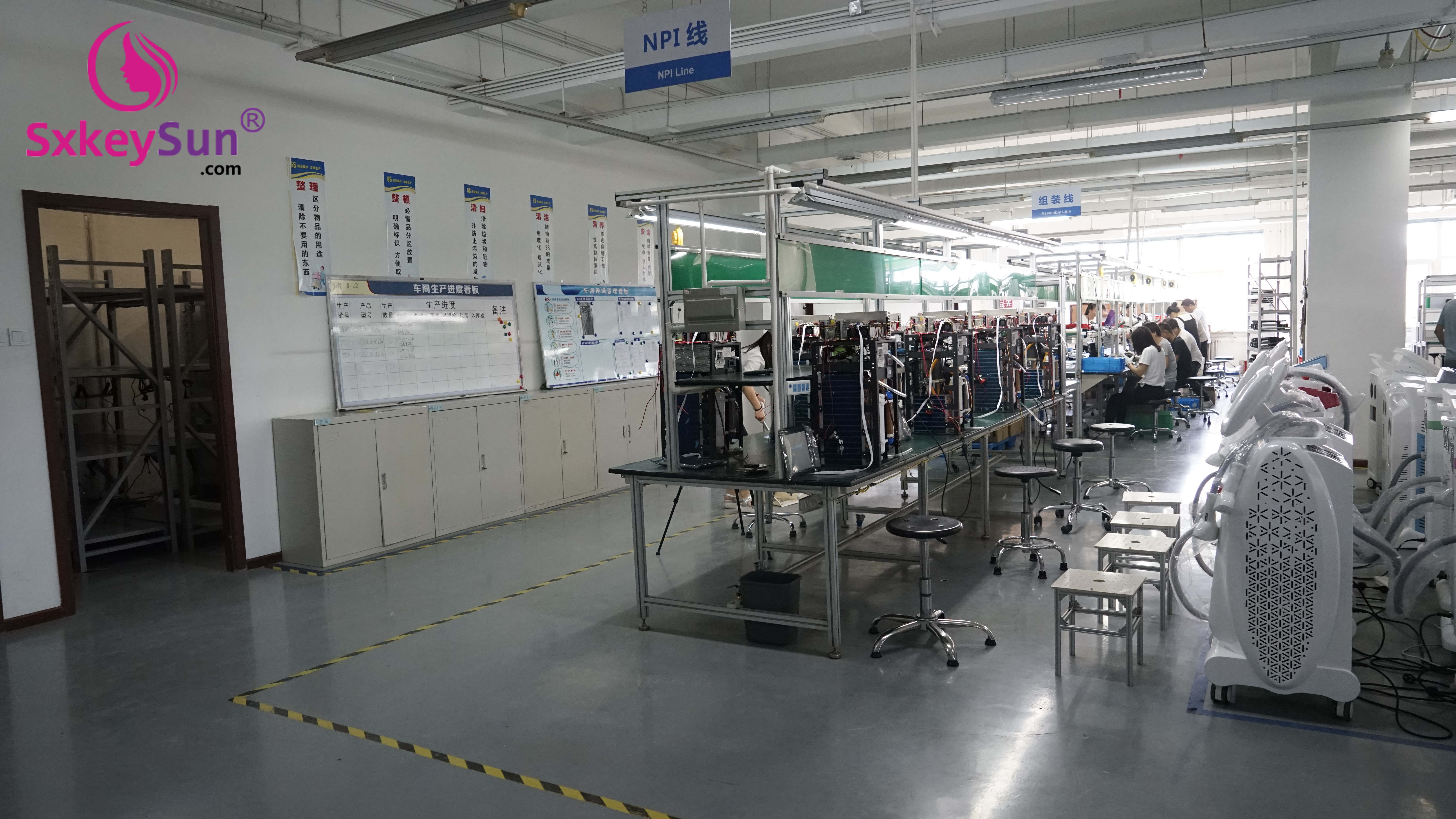 wholesale roller skate key chain bottle opener square glass with frosted essential oil roller bottles empty