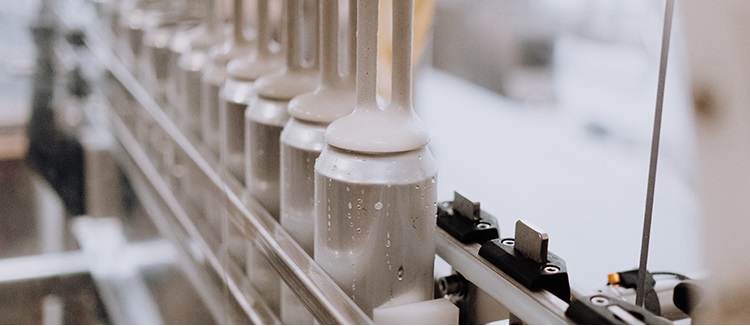 Aluminium cans manufacturing process